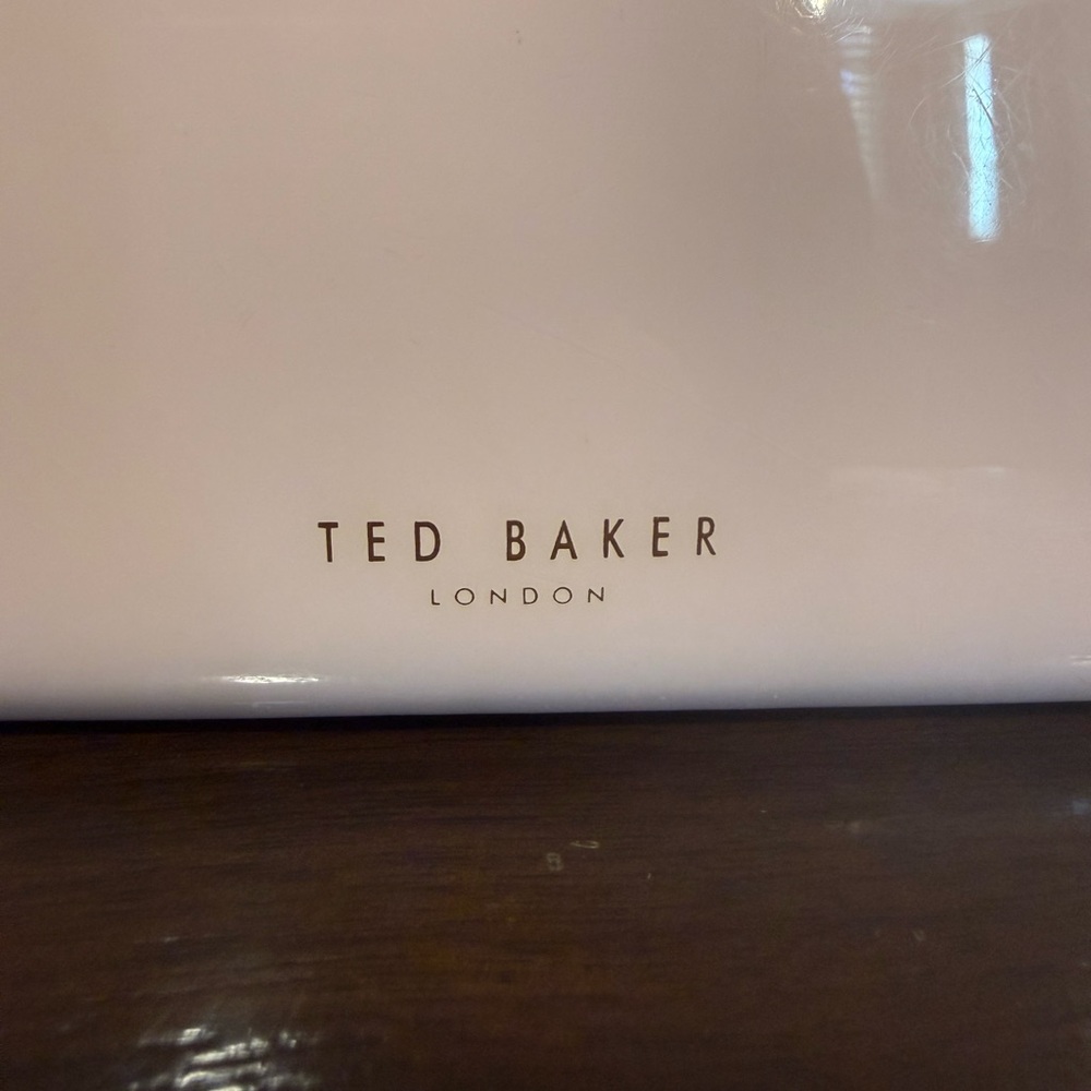 Ted Baker Pink Clutch Bag with bow - Picture 4 of 9